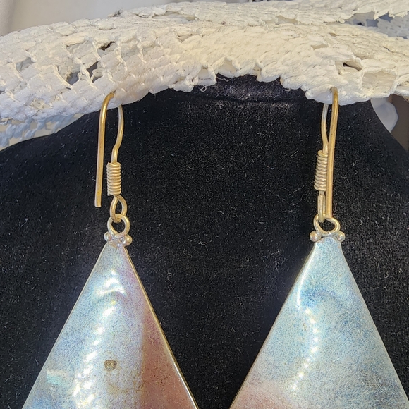Tibetan triangle-shaped dangle earrings - Picture 8 of 9